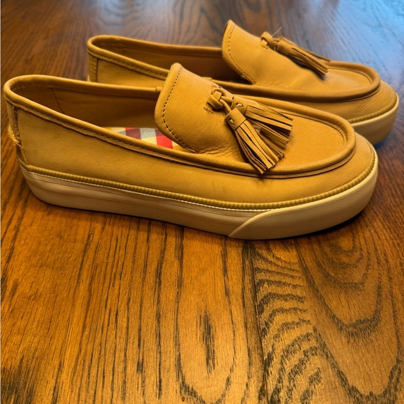 Sperry Shoes - Sperry Women's Beige Tasseled Leather Slip On Comfort Flat Loafers Size 9